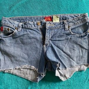 Tilt Light Wash Jean Shorts